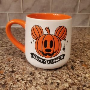 New 2022 Mickey pumpkin with spider happy Halloween mug